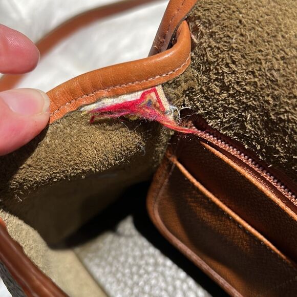 Dooney & Bourke vintage Equestrian/ Fisherman Core crossbody bag B89 - Picture 11 of 13
